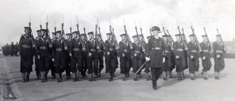 1934 - GUARD MARCHING PAST.jpg