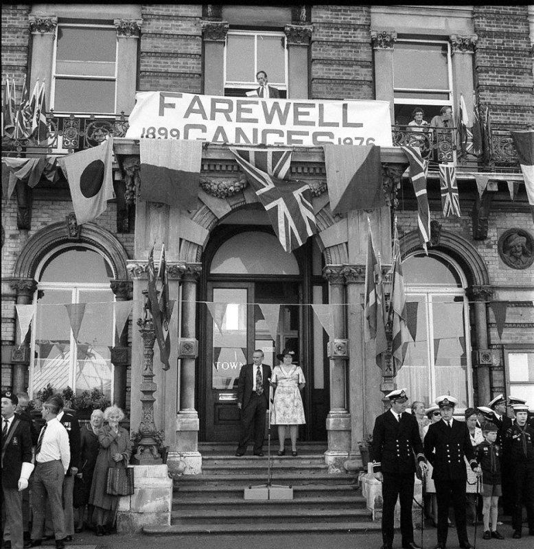 1976 - DAVID RYE, HARWICH TOWN HALL, CIVIC FAREWELL, MRS G. POTTER MADE HER SPEECH, 100 GANGES BOYS AND 400 EX BOYS WATCHED