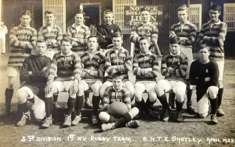 1922, APRIL - 5th DIVISION 1st XV RUGBY TEAM.jpg