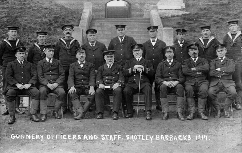 1917 - GUNNERY OFFICERS AND STAFF.jpg