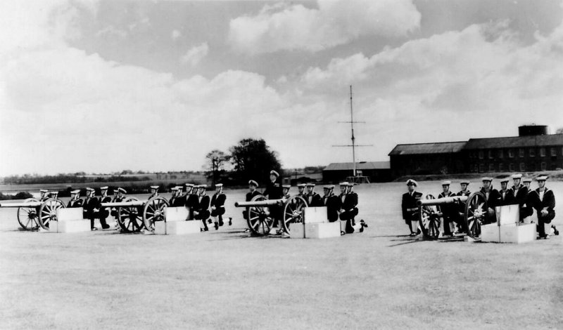 UNDATED - A REG FISK POST CARD POSSIBLY SHOWING PRACTICE FOR K.B.R. OR Q.B.R..jpg