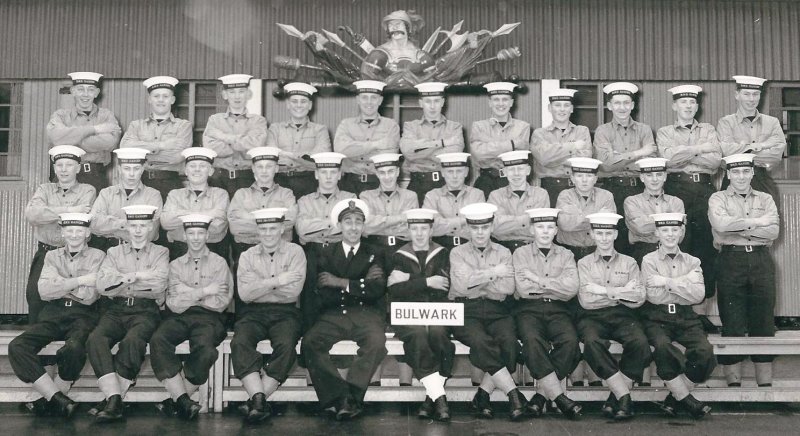 1963, 5TH FEBRUARY - MALCOLM SMITH, ANNEXE, BULWARK, I AM IN THE FRONT ROW, 3RD FROM LEFT.jpg