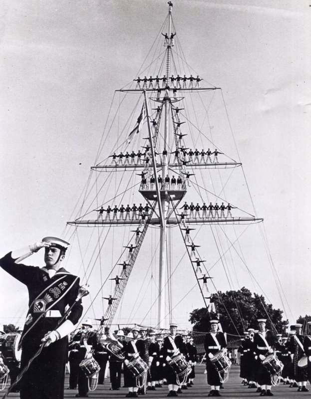 UNDATED - THE BAND AND THE MAST BEING MANNED.jpg