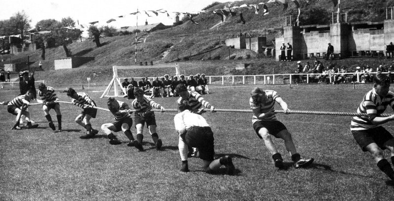 UNDATED - TUG OF WAR TEAM ON LOWER SPORTS FIELD.jpg