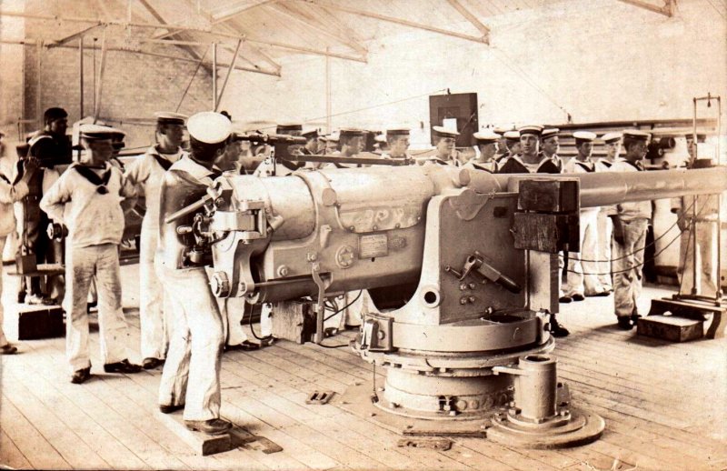 UNDATED - TRAINING IN THE GUNNERY SCHOOL.jpg