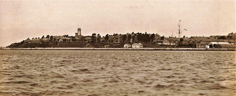 1924c - VIEW OF R.N.T.E. SHOTLEY FROM HARWICH, NOTE FLAG FLYING FROM TOPMAST