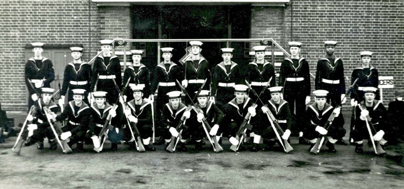 1967, 15TH MAY - BILL KENT, FIRST JEM AND THEN JRO, I AM 3RD FROM RIGHT FRONT ROW, GEOFF BARNES 3RD FROM LEFT.jpg