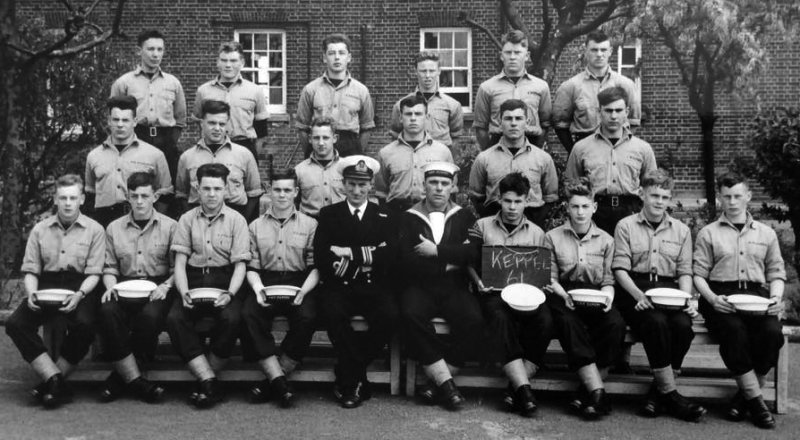 1962 - CHRIS BARMBY, I AM TOP LEFT, KEPPEL, 61 CLASS, D.O. LT. CDR. LeMEASURER AND INSTR.  P.O. COLTHART.jpg