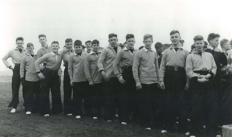 1958, JULY - GAVIN H. SCRIMGEOUR, 15 RECR., DRAKE, 40 MESS, 12 CLASS, WINTER SPORTS ON FORESHORE, I AM 6TH FROM LEFT.jpg