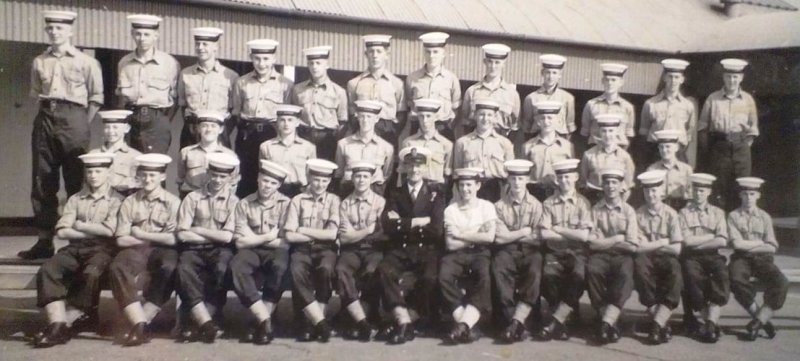 1961- LESLLIE SMITH, ANNEXE, BULWARK MESS. I'M 6 FROM RIGHT FRONT ROW