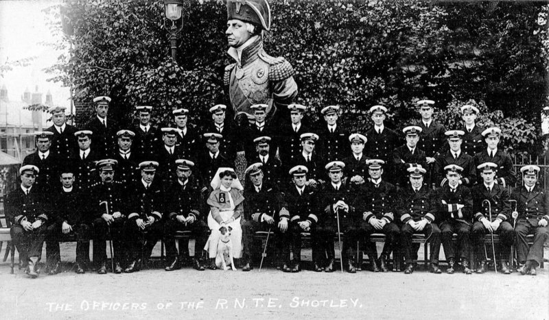 1913, POSSIBLY - THE OFFICERS OF RNTE SHOTLEY.jpg