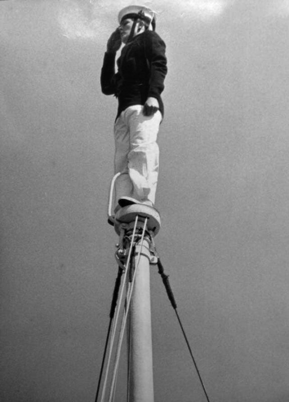 1973 - JNR. ALAN FERGUSON, BUTTON BOY FOR THE LAST ANNUAL MAST MANNING CEREMONY A..jpg