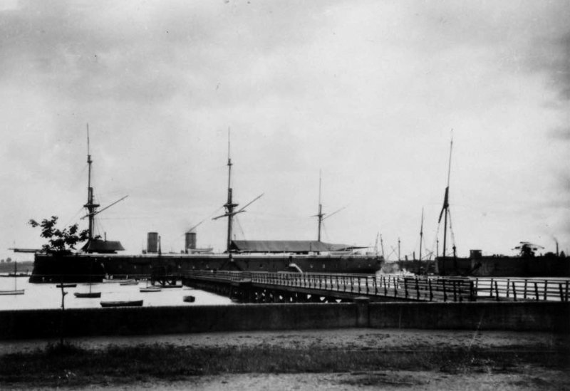 UNDATED - HMS GANGES, SHOTLEY PIER WITH FLOATING DOCK TO THE RIGHT 1.jpg