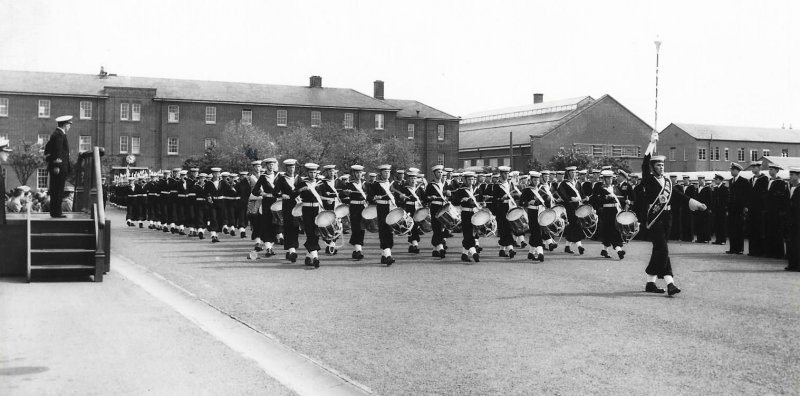 1958, FEBRUARY - MICHAEL NOONAN, GRENVILLE, 21 MESS, 271 AND 382 CLASSES, BUGLE BAND MARCH PAST DURING DIVISIONS, 11
