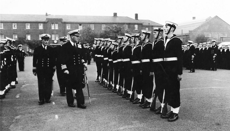 1958, FEBRUARY - MICHAEL NOONAN, GRENVILLE, 21 MESS, 271 AND 382 CLASSES, CAPT.s INSPECTION OF CLASS GUARD, I AM AT THIS END, 14