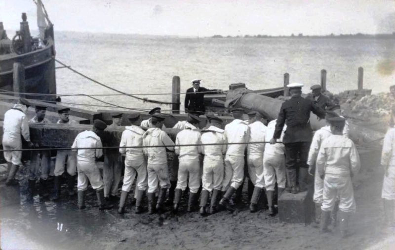 UNDATED - POSSIBLY THE LOWER FOREMAST OF HMS CORDELIA WHICH BECAME THE LOWER MAST OF HMS GANGES.jpg