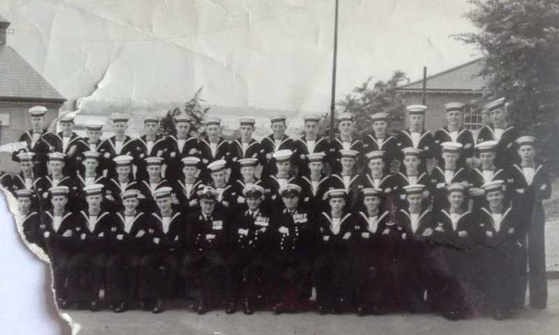 1954, 16TH MARCH-1955, 15TH AUGUST - PHILLIP KENNEDY, RODNEY, 392 CLASS, CPO TEL RAVEN, BRUCE KENNEDY IS FRONT ROW 3RD FROM LEFT