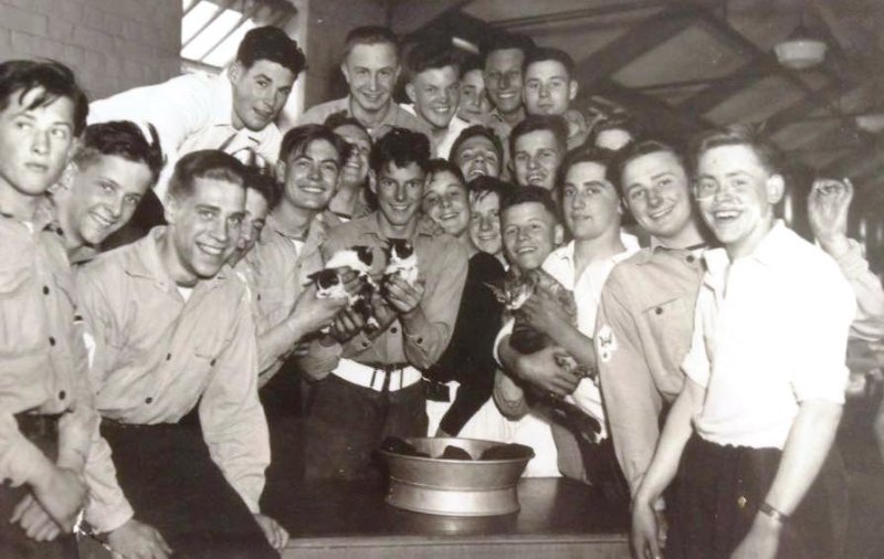 1954, 16TH MARCH-1955, 15TH AUGUST - PHILLIP KENNEDY, RODNEY, 392 CLASS, CPO TEL RAVEN, WITH SOME STRAYS.jpg