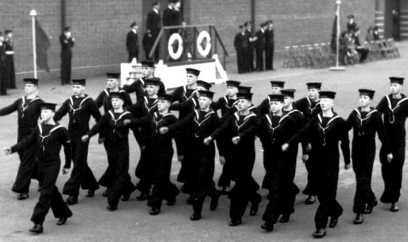 1949 - DICKIE DOYLE, 46 MESS MARCHING PAST, THE LEADING BOY IS GEOFF 'GEORDIE' SNELL.jpg