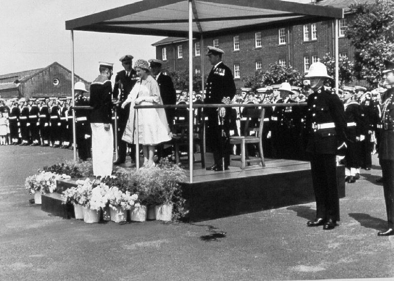 1961 - DICKIE DOYLE, H.M.'s VISIT, 5..jpg