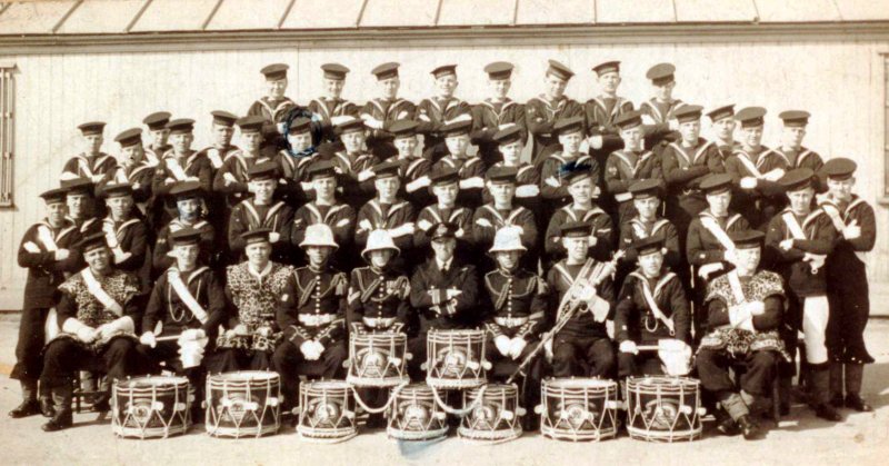 1936 -  JOHN CUMMINS, THE BAND, JOHN IS 7TH FROM LEFT SECOND ROW FROM TOP.jpg