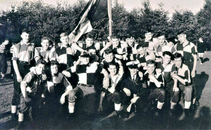 1962 - DAVID BRIGHTON, COLLINGWOOD'S FIELD GUN TEAM, I AM THE BIG CHAP, FRONT ROW, WITH THE CAP ON, 