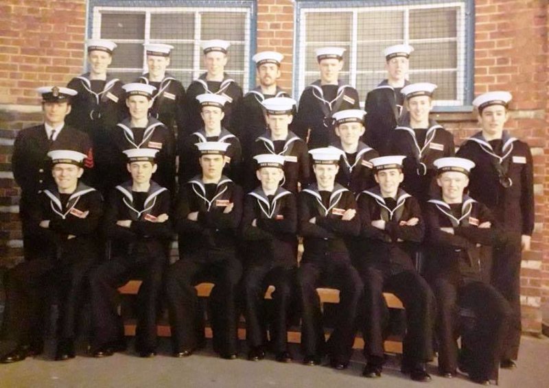 1975, 28TH JANUARY - NIGEL HUNTER-TOMS, RESOLUTION, I AM FRONT ROW 2ND FROM LEFT.jpg