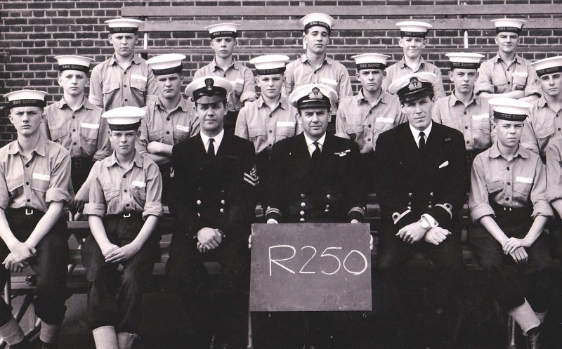1968-69 - RAY HOUGHTON, RODNEY, 250 CLASS, CLASS PHOTO IN 1968.jpg
