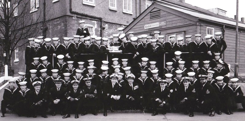 1968-69 - RAY HOUGHTON, RODNEY, 250 CLASS, WINNERS OF THE CAPTAIN'S TROPHY 1969, FISKY'S SHOP IN BACKGROUND.jpg