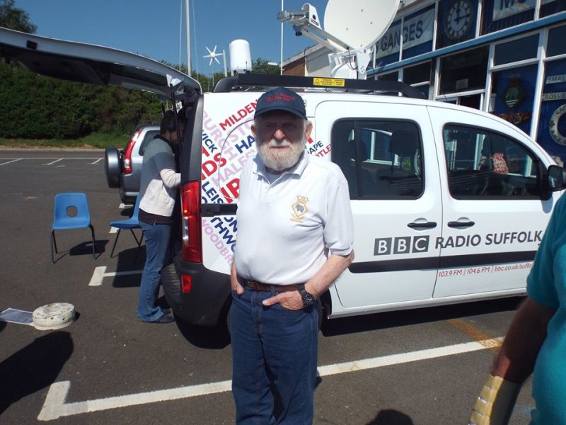 2016, 6TH JUNE - DICKIE DOYLE OUTSIDE THE MUSEUM FOR THE MARK GLENN MURPHY BBC RADIO SUFFOLK SHOW.jpg