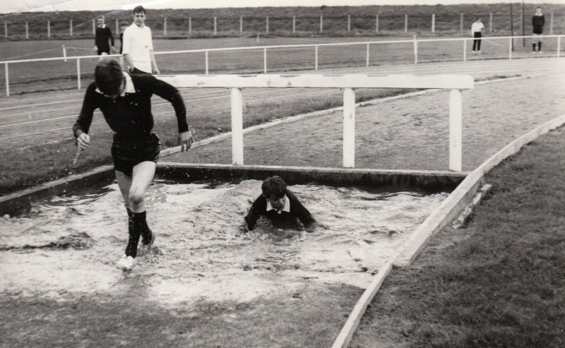 1968, 13TH AUGUST - ANDREW G. BARLOW, 04 RECR., KEPPEL DIVISION, 40 CLASS, STEEPLECHASE, D..jpg