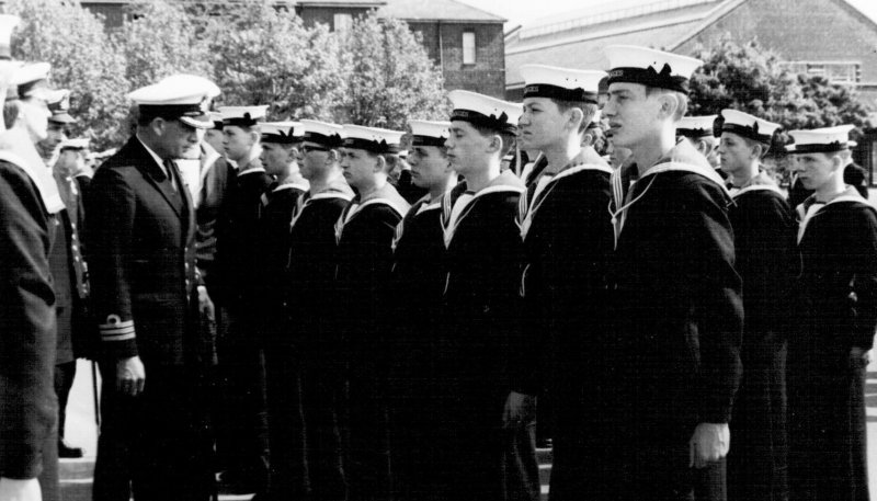 1969, MAY - TERRY MILLER, BENBOW, 28 MESS, BULWARK AND BENBOW, 3. THAT IS ME BEING INSPECTED, 