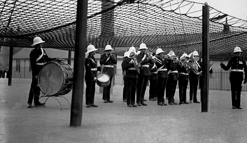 UNDATED - ROYAL MARINE BAND BELOW THE MAST.jpg