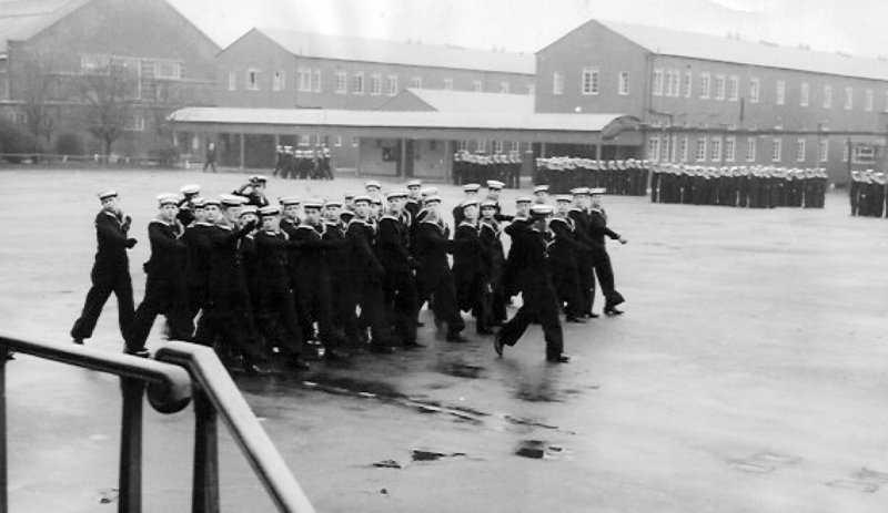 1970, OCTOBER - GARY LAYZELL, 21 RECR., DRAKE DIVISION, 12 MESS, DIVISIONS MARCH PAST.jpg