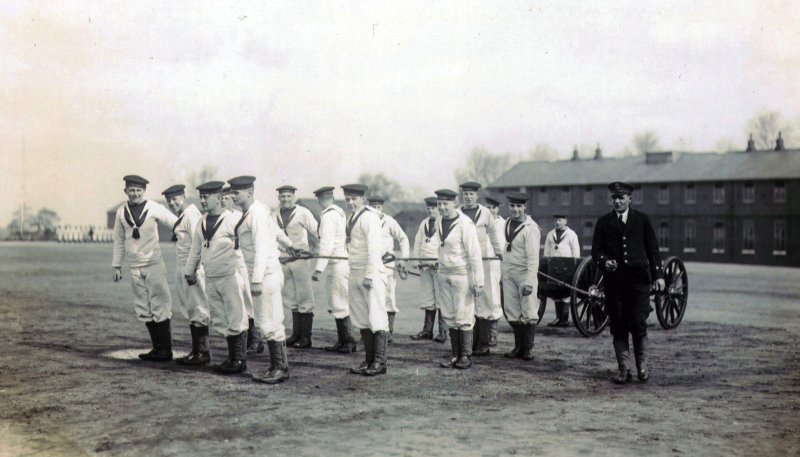 UNDATED - FIELD GUN CREW WITH LIMBER, DONATED BY JIM WORLDING.jpg