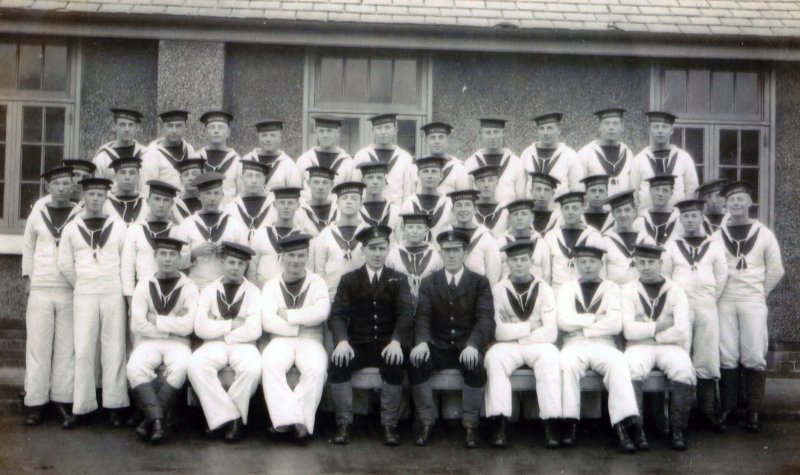 UNDATED - UNKNOWN CLASS WITH THEIR INSTRUCTORS, DONATED BY JIM WORLDING, 2..jpg