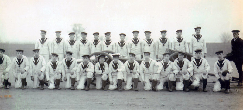 UNDATED - JIM WORLDING, FIELD GUN CREW.jpg