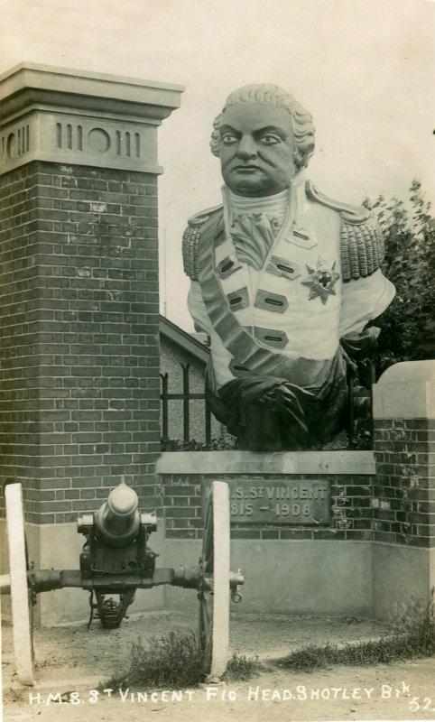 UNDATED - JIM WORLDING, ST. VINCENT FIGURE HEAD AT THE MAIN GATE.jpg