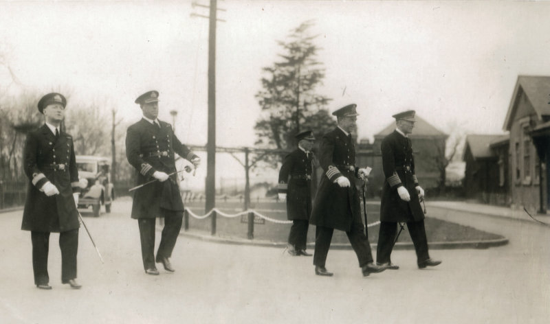 UNDATED - JIM WORLDING, UNKNOWN ADMIRAL AND OFFICERS.jpg