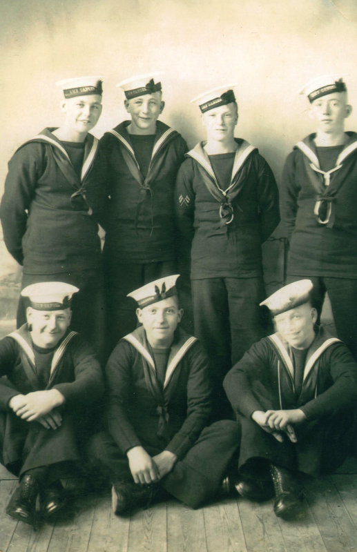 UNDATED - BOYS CROWHURST, COLLEY, BAXTER, DAVIES, STEPHENSON, TOKE, +1.jpg