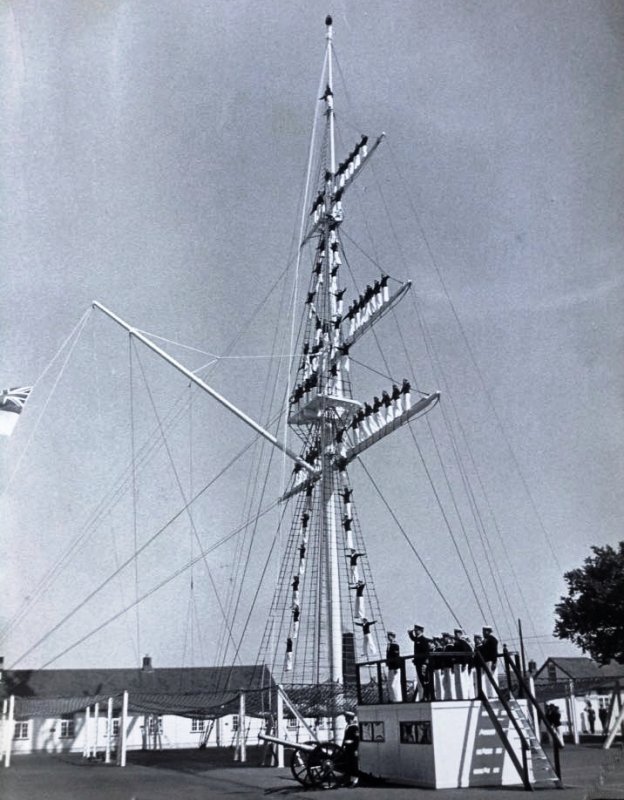 UNDATED - MAST MANNED POSSIBLY FOR PARENTS DAY.jpg
