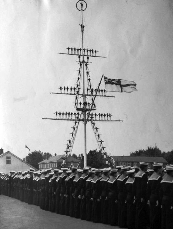 UNDATED - THE MANNED MAST,  WITH BOYS LINING THE PARADE GROUND..jpg