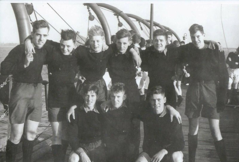 1953, 17TH MARCH - THOMAS MARTIN R. HYDE, ON THE BOAT PIER, I AM BACK ROW ON THE RIGHT, 6..jpg