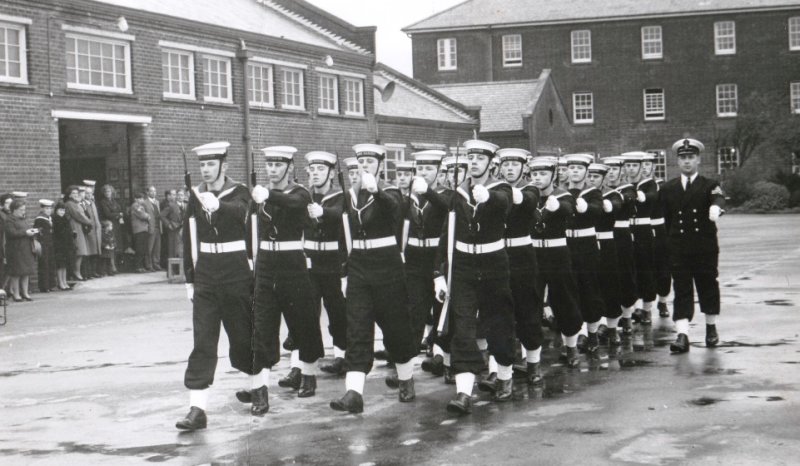 1967, 17TH APRIL -  MAX WALL, 92 RECR., DRAKE, PARENTS DAY, GUARD MARCH PAST.jpg