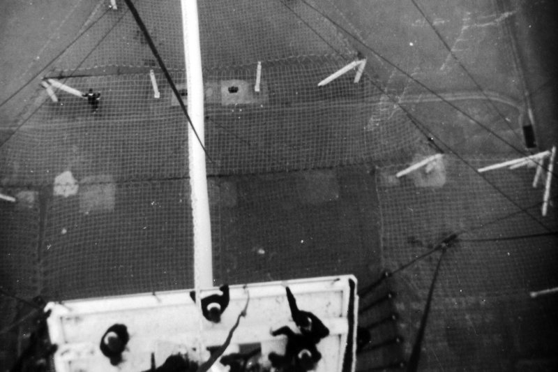 1966, 14TH NOVEMBER - CHRIS KNIGHT, 89 RECR., DUNCAN, 13 MESS, LOAFING ON THE HALF MOON.jpg