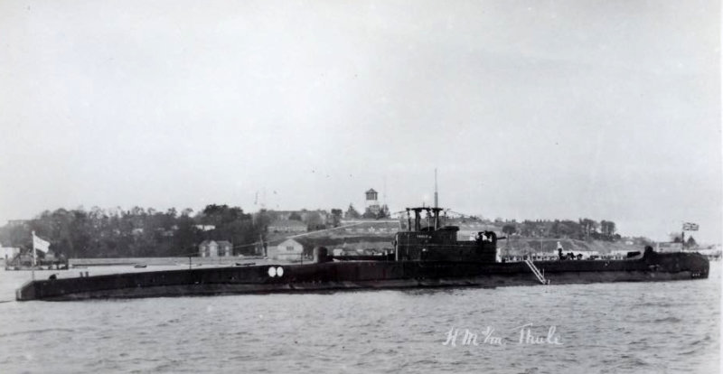 UNDATED - HM SUBMARINE THULE AT SHOTLEY.jpg