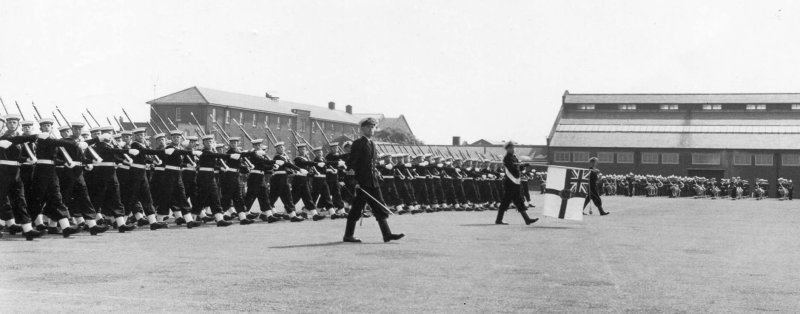 1961, 21ST JULY - DAVID MOY, H.M. THE QUEEN'S VISIT, 02..jpg