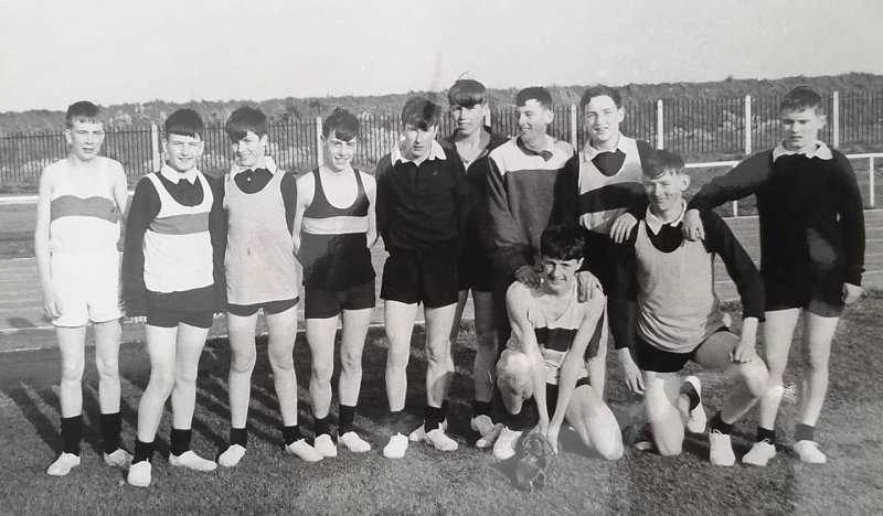 1966, 17TH OCTOBER - STEVE HOLDER, 88 RECR., HAWKE DIV., 49 MESS, DOWN ON THE LOWER PLAYING FIELD RUNNING TRACK.jpg