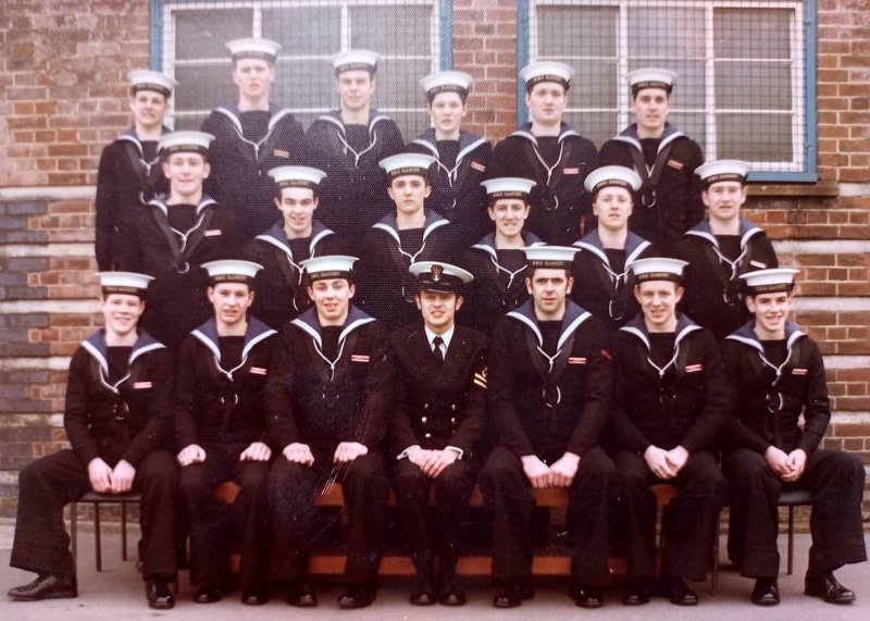 1976, 30TH MARCH - TIM POTTS, 141 CLASS, I AM MIDDLE ROW, SECOND FROM RIGHT.jpg