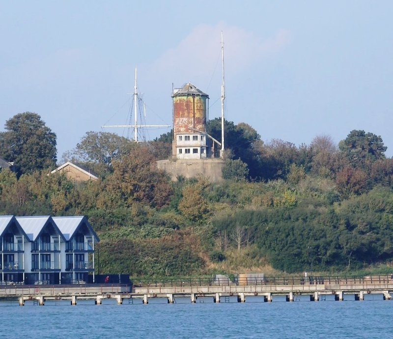 2021, 9TH OCTOBER - TREVOR POTTER, PHOTOS TAKEN TO DAY, 1., THE ORIGINAL BOAT PIER, THE SIGNAL TOWER AND MAST.jpg